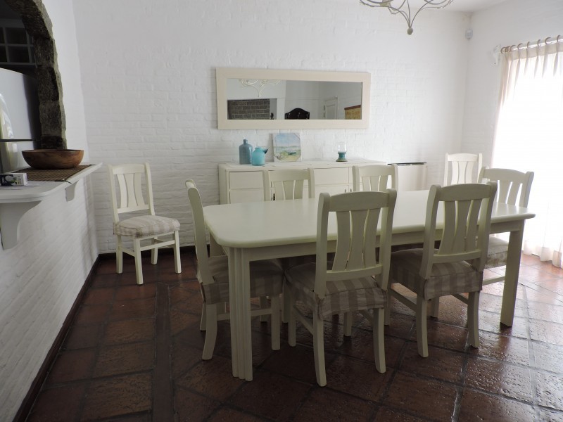 Casa en alquiler cerca del mar sobre Montoya, La Barra.
